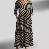 Zelda™ - Elegant Striped Maxi Dress